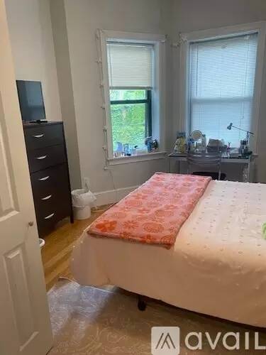 Main picture of 14 Homer St