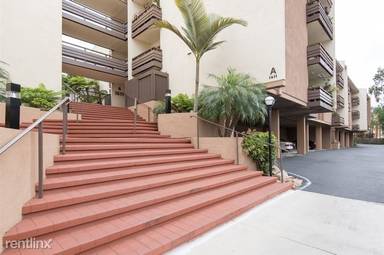 Main picture of 1605 Hotel Cir S