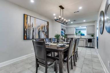 Main picture of 7738 Village Trail Dr