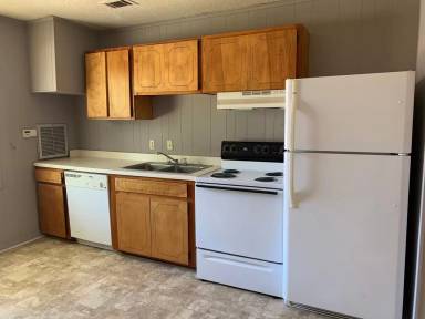 Main picture of 429 Wilson Ave E