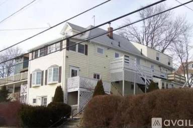 Main picture of 34 Bay St