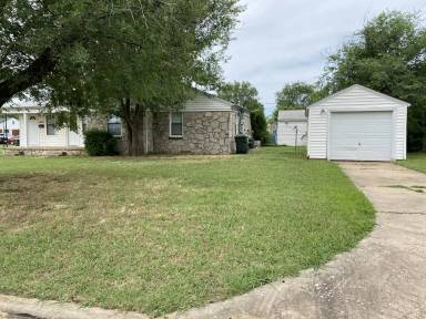 Main picture of 409 Babb Dr