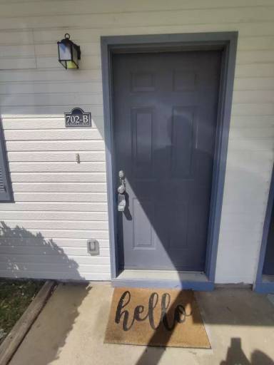 Main picture of 702 Roberta Dr
