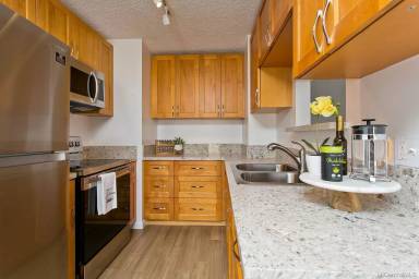 Main picture of Century West