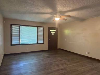 Main picture of 1702 W High St