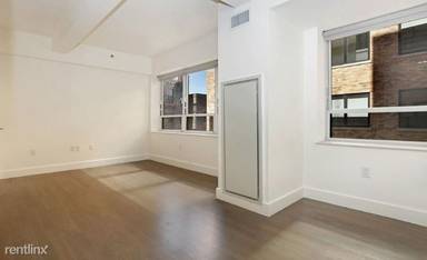 Main picture of 438 W 52nd St