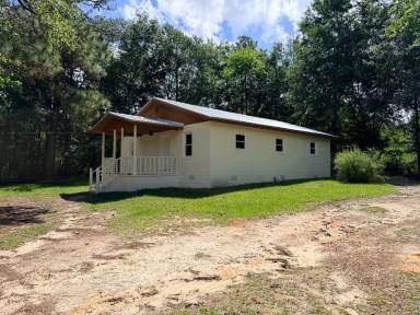 Main picture of 215 Will Reeves Rd