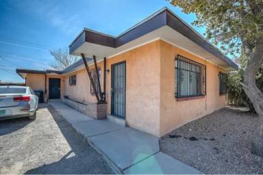 Main picture of 3516 Crest Ave SE