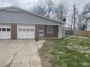 Main picture of 3723 W 1st Ct N