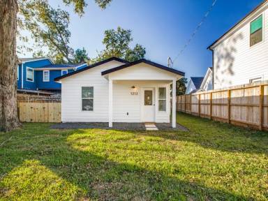 Main picture of 1212 Hamblen St