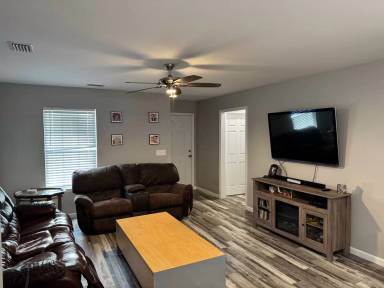 Main picture of 143 Melody Ln