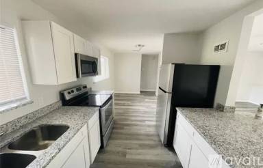Main picture of 420 San Gabriel St