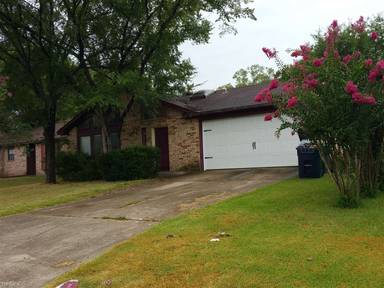 Main picture of 3208 Coastal Dr