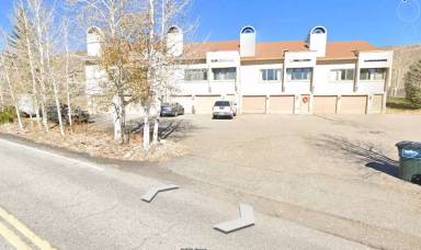 Main picture of 3000 Wildridge Rd