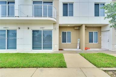 Main picture of 25807 SW 139th Ct