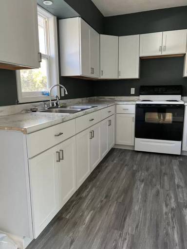 Main picture of 304 S 2nd St