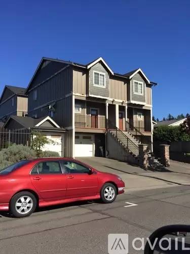 Main picture of 4533 S Puget Sound Ave