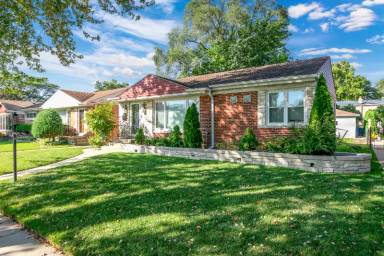 Main picture of 7518 Karlov Ave