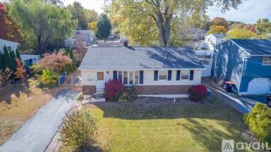 Main picture of 8 Charring Ln