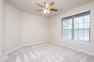 Main picture of 2967 Blackstone Dr
