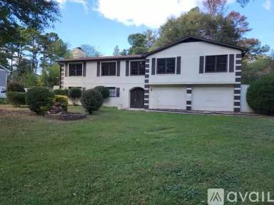 Main picture of 2035 Debra Ln