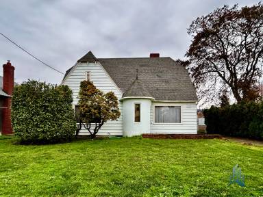 Main picture of 399 S Main St
