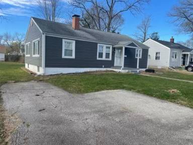 Main picture of 725 N Hillcrest Blvd