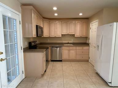 Main picture of 8404 Canaveral Blvd