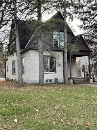 Main picture of 1912 Roblyn Ave