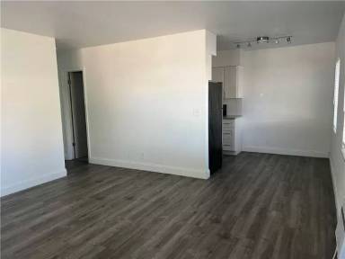 Main picture of 700 SE 13th St