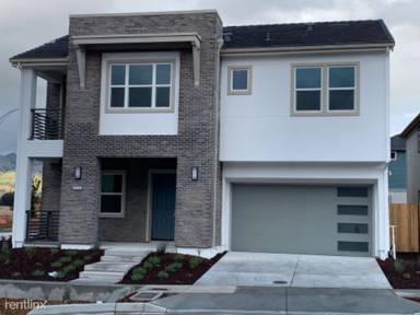 Main picture of 2693 Tranquility St