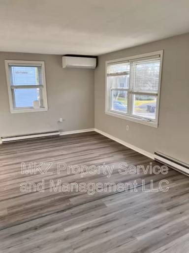 Main picture of 51 Glenwood Dr