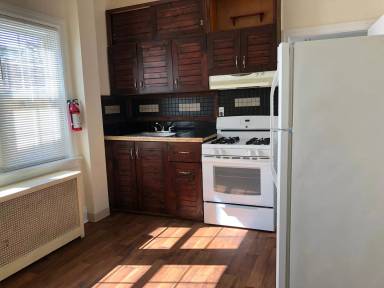 Main picture of 314 Elmer St