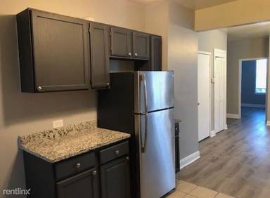 Main picture of 1415 E 75th St