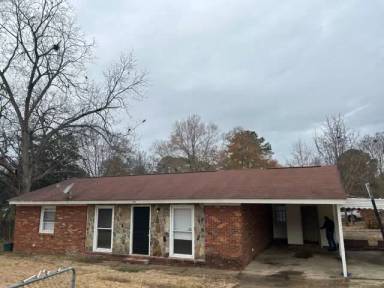 Main picture of 1045 E Crockett Dr