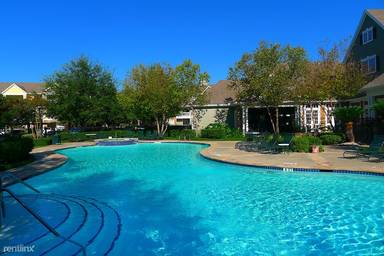 Main picture of Lakeview Apartments Houston