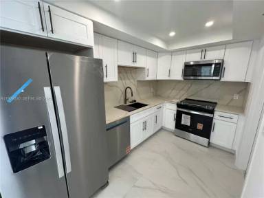Main picture of 6797 Willow Wood Dr