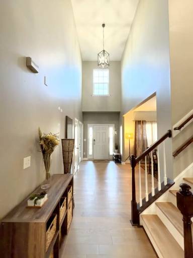 Main picture of 550 Callandale Ln