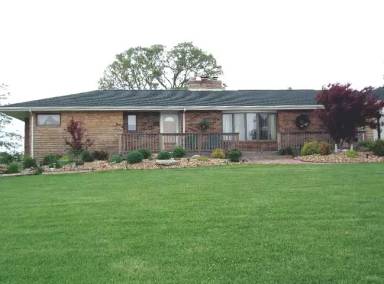 Main picture of 15447 Old Highway 66