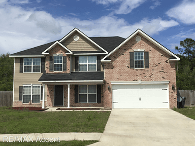 Main picture of 701 Auburn Cv