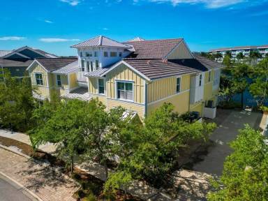 Main picture of 340 Sapphire Lake Dr