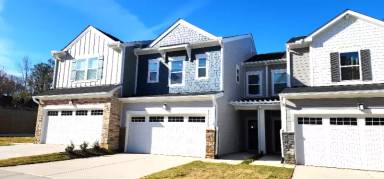 Main picture of 112 Golden Gate Ln