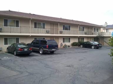 Main picture of 1867 Robin Ln
