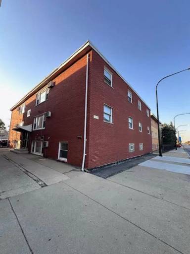 Main picture of 5120 S Cicero Ave