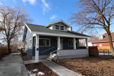Main picture of 3163 Porter Ave