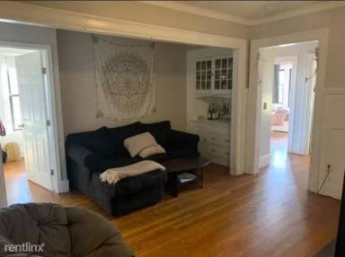 Main picture of 448 Park Dr