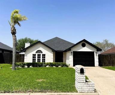 Main picture of 2415 Heather Ave