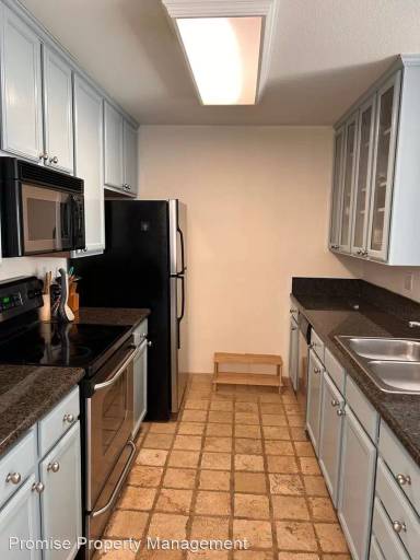 Main picture of 7160 Shoreline Dr