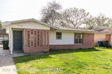 Main picture of 1038 Woodlawn Dr