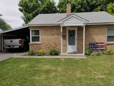 Main picture of 439 Crescent Dr